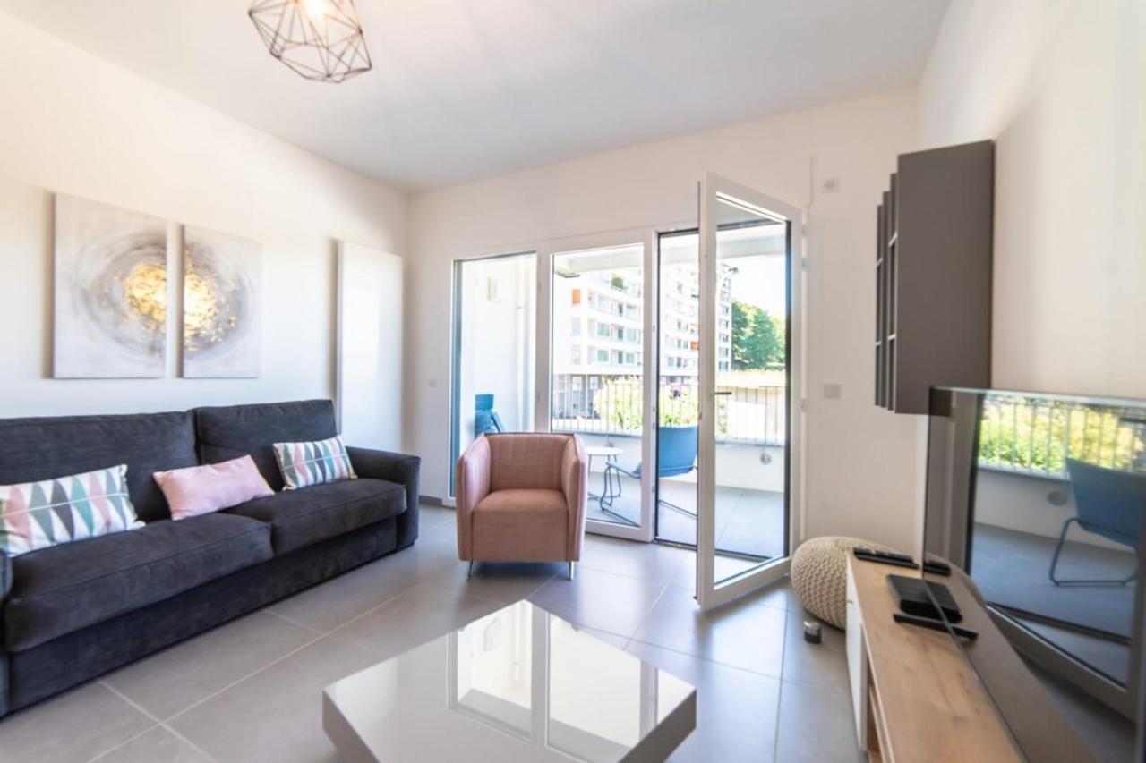 Apartment Close To The Old Town And The Lake Анси Екстериор снимка