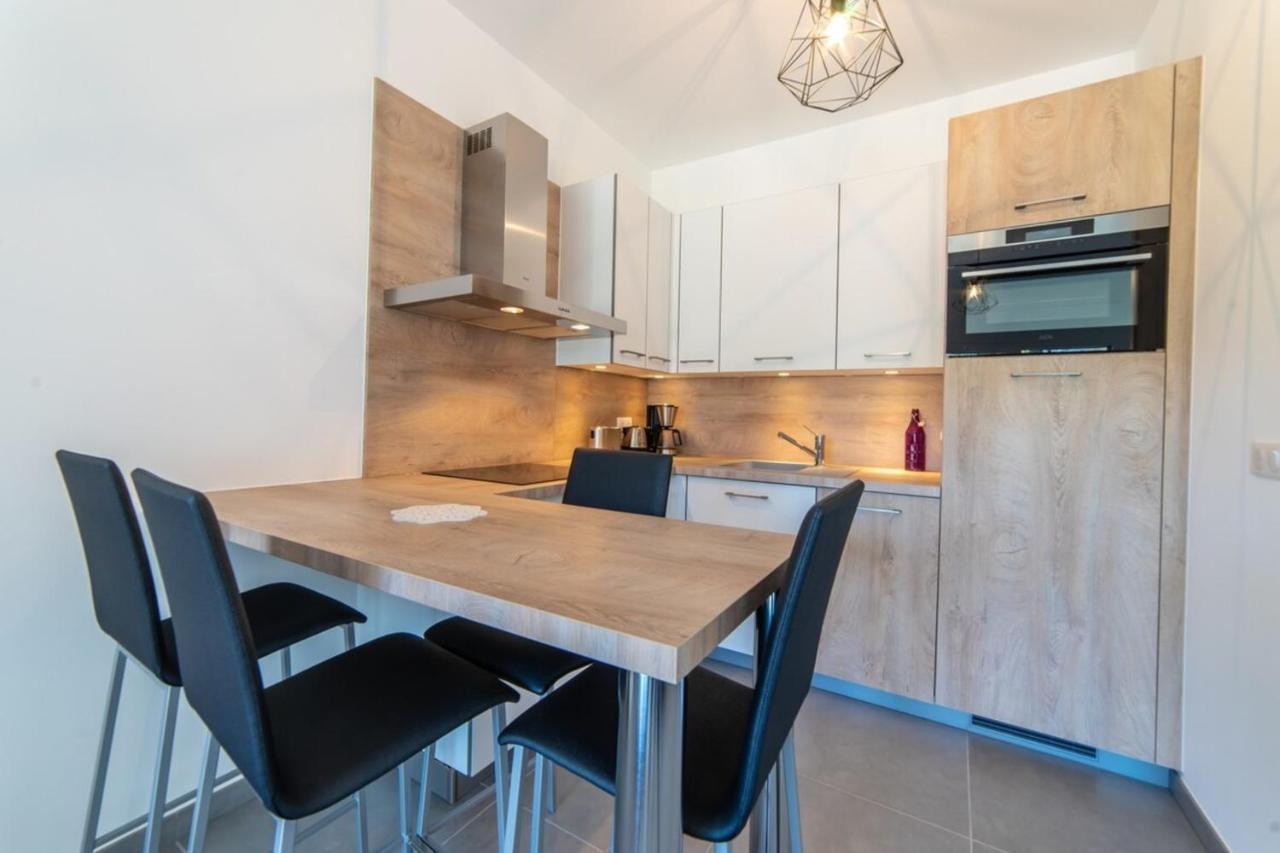 Apartment Close To The Old Town And The Lake Анси Екстериор снимка